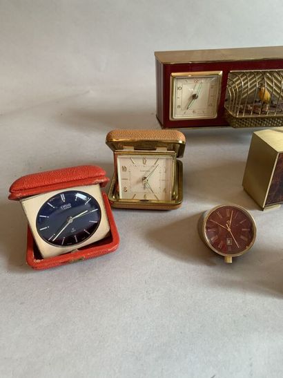 null Important lot of 8 alarm clocks and clocks including the marks LANCELL JAZ ELECTRONIC,...