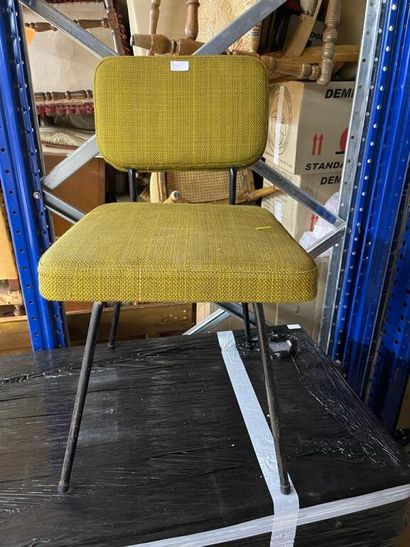 AIRBORN

Une chaise design en métal tubulaire...