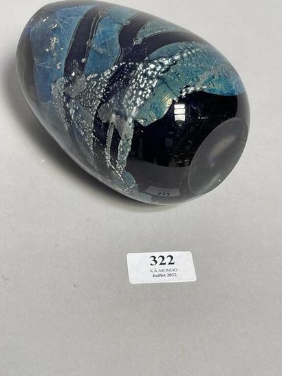 null Michèle LUZORO (born in 1949).

Vase in blown glass doubled with enamel inclusion...