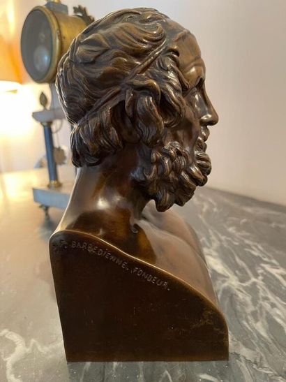 null Bust of Homer.

Bronze after the antique, F. BARBEDIENNE founder.

Mechanical...