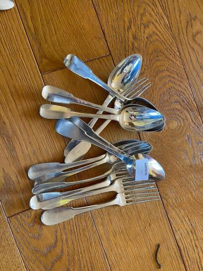 6 silver cutlery and 1 spoon model uniplat.

Hallmark...