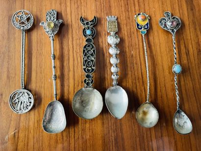 [ALGERIA]

Lot of 7 metal spoons, some watermarked...