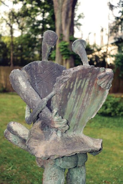 null Louis CANE (1943).
Le couple.
Sculpture en bronze patiné.
Signé sur la base...