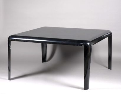 Piero LISSONI (1956) & PORRO.

Table carrée...