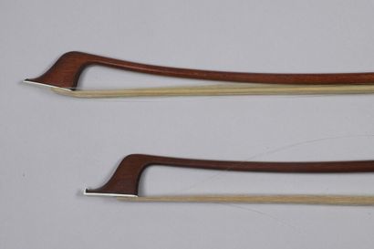 null Double bass bow by Jules Fétique.
Ebony nickel silver frog with silver loop...