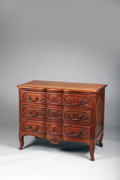 null ERRATUM Louis XV style /// , modern Chest of drawers with a crossbow front in...