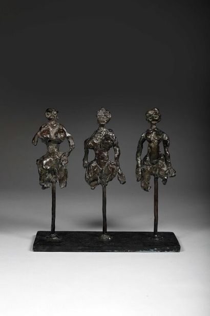  Louis CANE (1943).
Les trois grâces anciennes, 1981.
Sculpture en bronze.
Signé,... Gazette Drouot