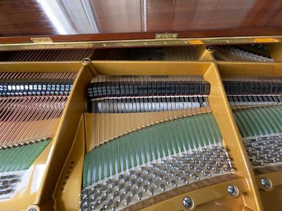 null C. BECHSTEIN, Berlin, circa 1928.
Quarter-top piano in varnished veneer wood,...