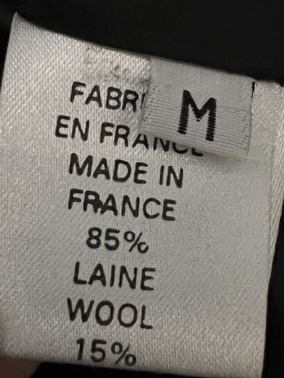 null Création Sprung Frères Paris. Taille M. Manteau mi-long en laine (85%) et cachemire...