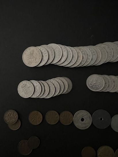 null Lots de pièces en métal divers : Angleterre, Belgique, Monaco, Maroc, Suisse,...