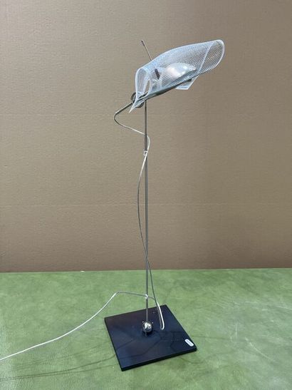 null Ingo MAURER (1932). Modèle Los Minimalos Uno. Création 1994.
Lampe de table...