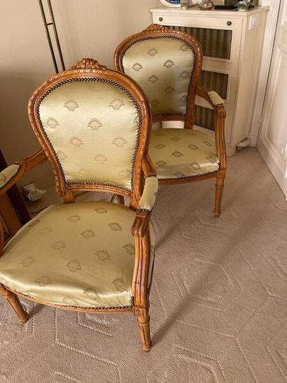 Pair of cabriolets armchairs in beech molded...