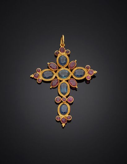 Cross-shaped pendant in yellow gold 750 mm,...