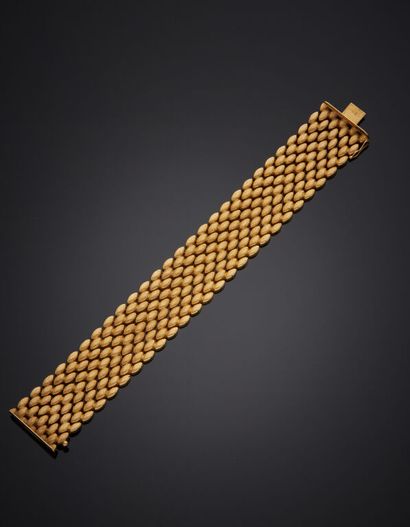 null BRACELET flat articulated in yellow gold 750 mm.
Length : 19 cm. Length : 19...