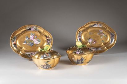 MEISSEN.
Pair of covered four-lobed sugar...