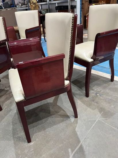 null Suite of four armchairs in veneered wood and white leather 
85 x 57 x 47 cm...