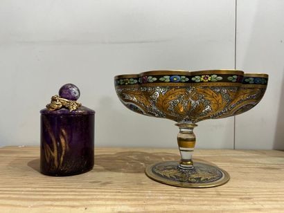 null [Joystick]. Set of glassware, ceramics, wood, bronze and brass, including:
2...