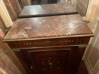 null Louis XVI style veneered in-between cabinet opening with a leaf decorated with...