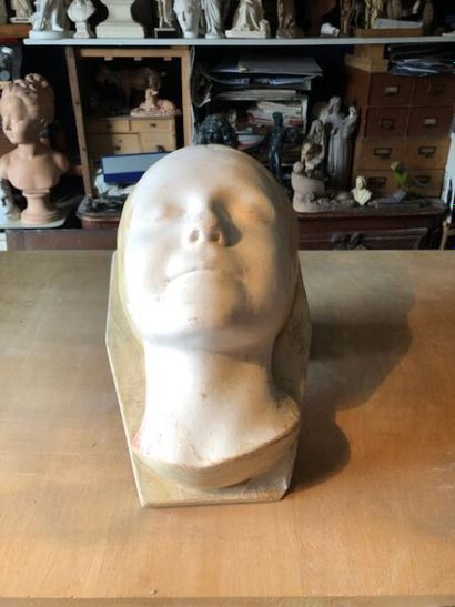 null Simonne LAUBÉ. 
The study mask.
Applied mask in partly varnished plaster. 
Titled...