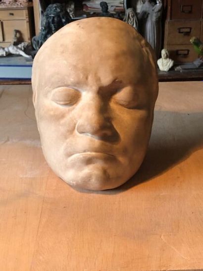 null Plaster cast of Beethoven's death mask.
21 x 19.5 cm.