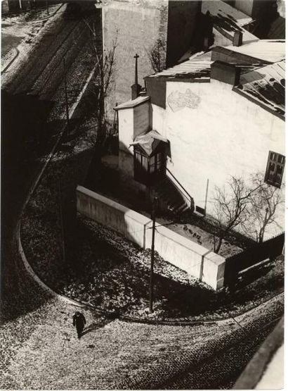 Aurel Bauh (1900-1964) Bucarest, à travers ma fenêtre, Bucarest, 1937-1940. Épreuve...