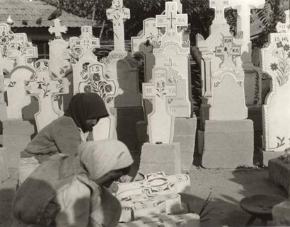 Aurel Bauh (1900-1964) Exposition de croix pour pierres tombales, 1947-1960. Épreuve...