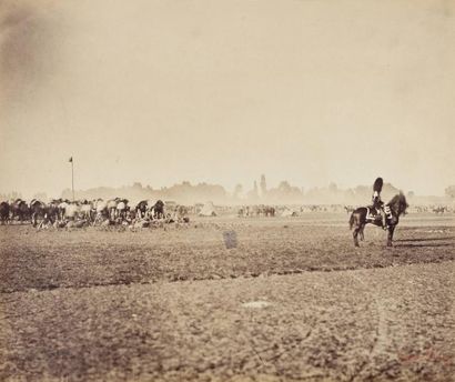 Gustave LE GRAY (Paris 1820-Le Caire 1884) Scène de campement, camp de Châlons, 1857....