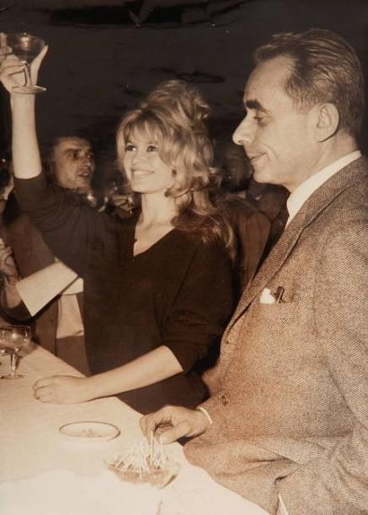 Robert COHEN (XXe siècle) Brigitte Bardot et Georges Henri Clouzot pour le lancement...