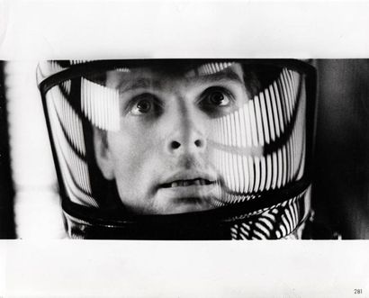 null 2001: L'ODYSSEE DE L'ESPACE / 2001: A SPACE ODYSSEY Keir Dullea dans le film...