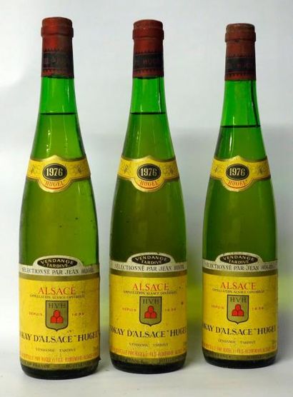 Vins d?Alsace 3 Bouteilles TOKAY D?ALSACE VENDANGES TARDIVES HUGEL 1976 Étiquettes...