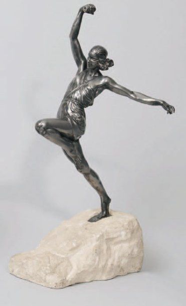 PIERRE LE FAGUAYS (1892-1962). Sculpture en étain représentant une lanceuse de javelot...