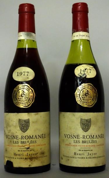 null 2 Bouteilles VOSNE-ROMANÉE «LES BRÛLÉES» 1977 Etiquettes légèrement tachées,...