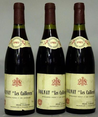 null 3 Bouteilles VOLNAY 1er CRU LES CAILLERETS 1985 Etiquettes tachées, légèrement...