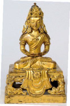 null STATUETTE D'AMITHAYUS ASSIS EN DHYANASANA.En bronze doré, les mains en dhyana...