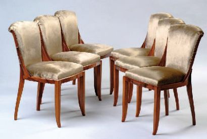 JULES LELEU (1883-1961). Suite de six chaises à structure et piétement en acajou...