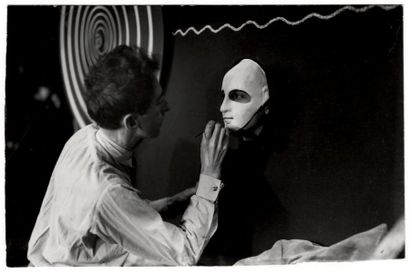 LE SANG D'UN POÈTE Jean Cocteau sur le tournage...