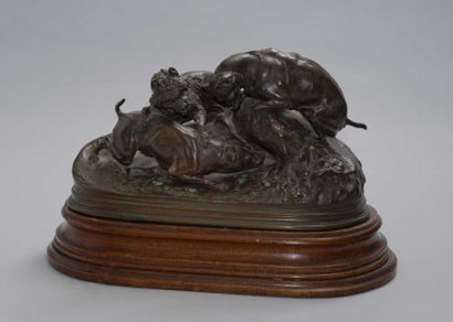 Pierre-Jules Mene (1810-1879) Chasse au lapin (groupe de chiens au terrier). Bronze...