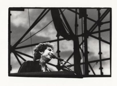 null BOB DYLAN Concert au parc de Sceaux, le 1er juillet 1984. Épreuve argentique...