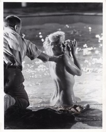 null QUELQUE CHOSE DOIT CRAQUER / SOMETHING'S GOT TO GIVE Marilyn Monroe sur le tournage...