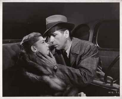 null LE GRAND SOMMEIL / THE BIG SLEEP Lauren Bacall et Humphrey Bogart dans le film...