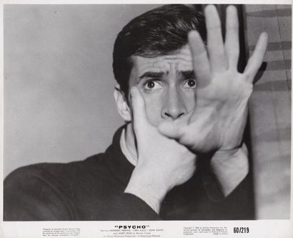 PSYCHOSE / PSYCHO Anthony Perkins dans le film d’Alfred Hitchcock (1960).

Épreuve...