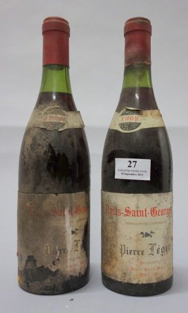  2 Bouteilles NUITS St. GEORGES - P. LEGER 1962 Etiquettes tachées et déchirées,...