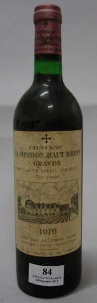 null 1 Bouteille CHÂTEAU La MISSION HAUT BRION - Graves 1976 Etiquette légèrement...