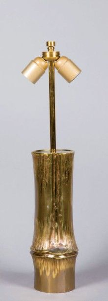 CHRYSTIANE CHARLES Modèle BAMBOU. Pied de lampe en bronze doré patiné à décor d'un...