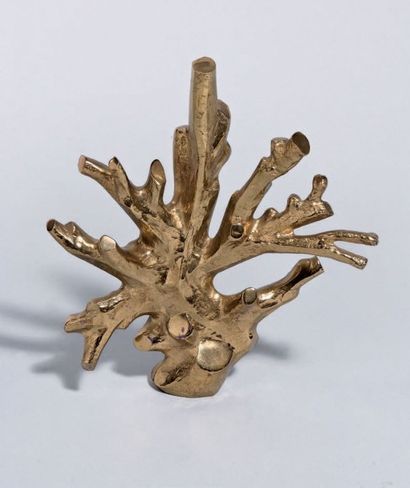 CHARLES Modèle CORAIL. Elément d'applique en bronze doré en forme de corail. H.:...