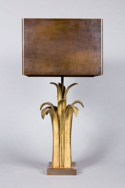 CHRYSTIANE CHARLES Modèle FEUILLE D'EAU. Lampe en bronze doré à décor de feuilles...
