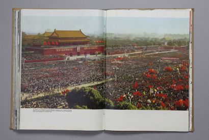 null " La Chine " 10 premiers numéros de la revue, en français, en un volume relié....