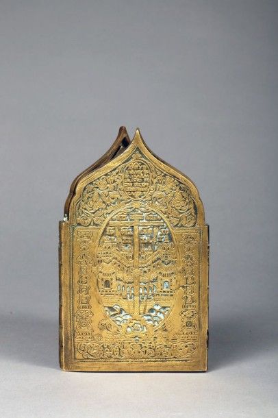 null Quadriptyque en bronze doré émaillé de bleu clair, Russie XIXe siècle. Retable...