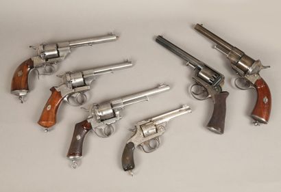 null Revolver à broche type 1858 par LEFAUCHEUX, calibre 11mm. Bien poinçonné "LF...