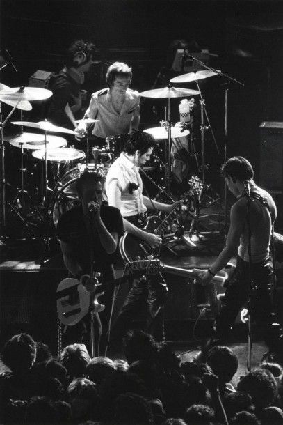 null THE CLASH

Concert au Palace, à Paris, le 27 février 1980.

Épreuve argentique...